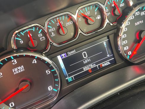 Used 2018 Chevrolet Silverado 1500 LT w/ All Star Edition image 11