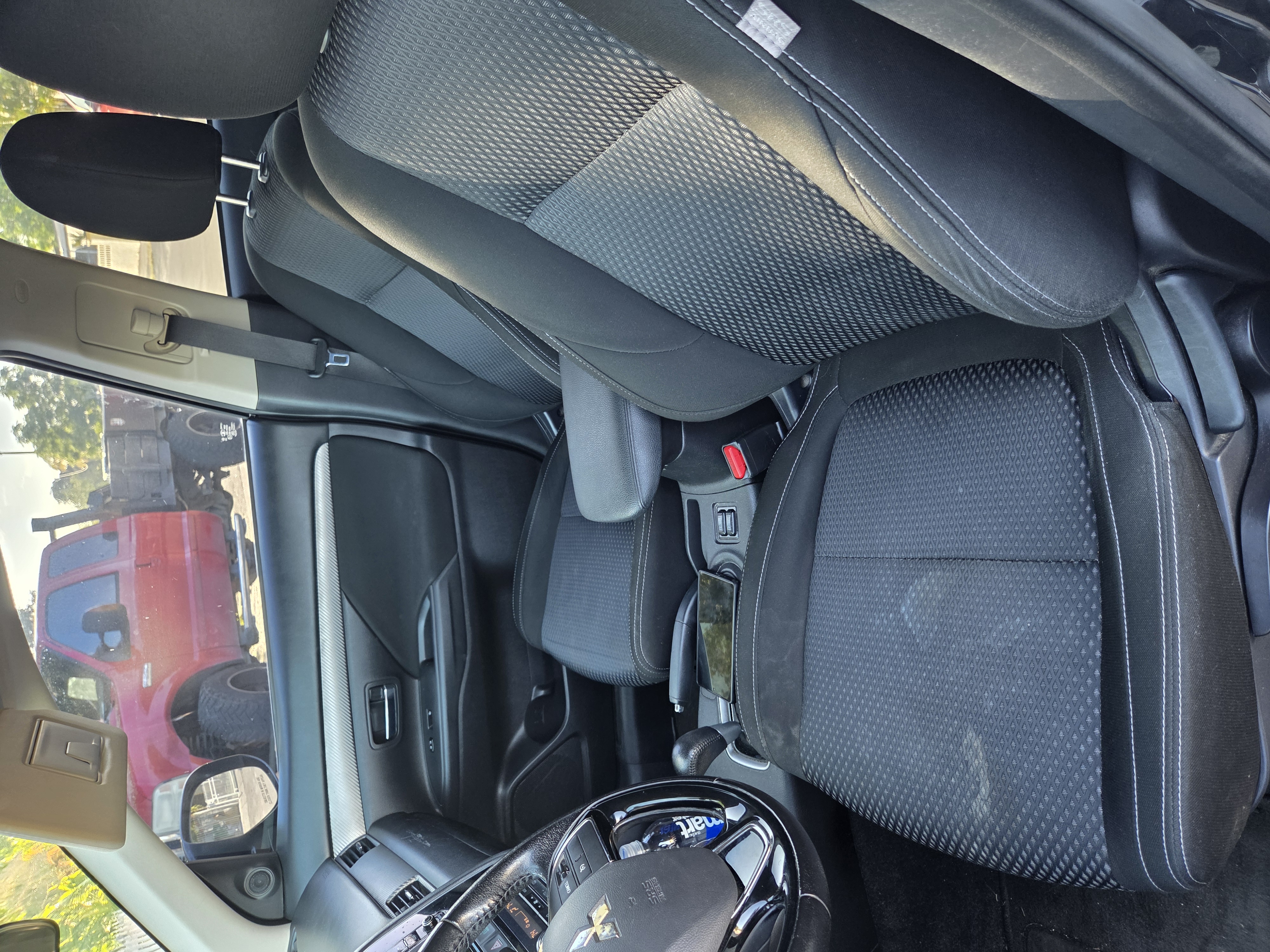 Used 2016 Mitsubishi Outlander SE FWD image 13
