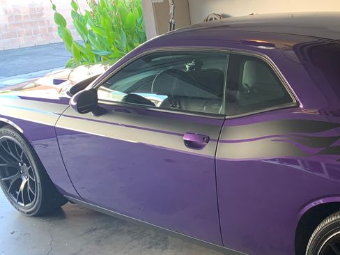 Used 2016 Dodge Challenger SXT Plus RWD image 4