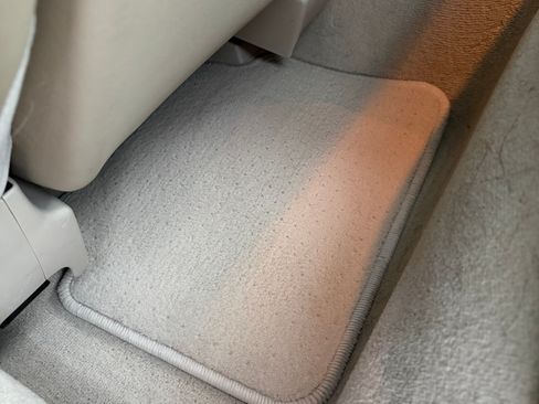 Used 2005 Lincoln LS RWD image 12