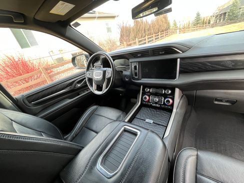 Used 2022 GMC Yukon XL Denali image 5