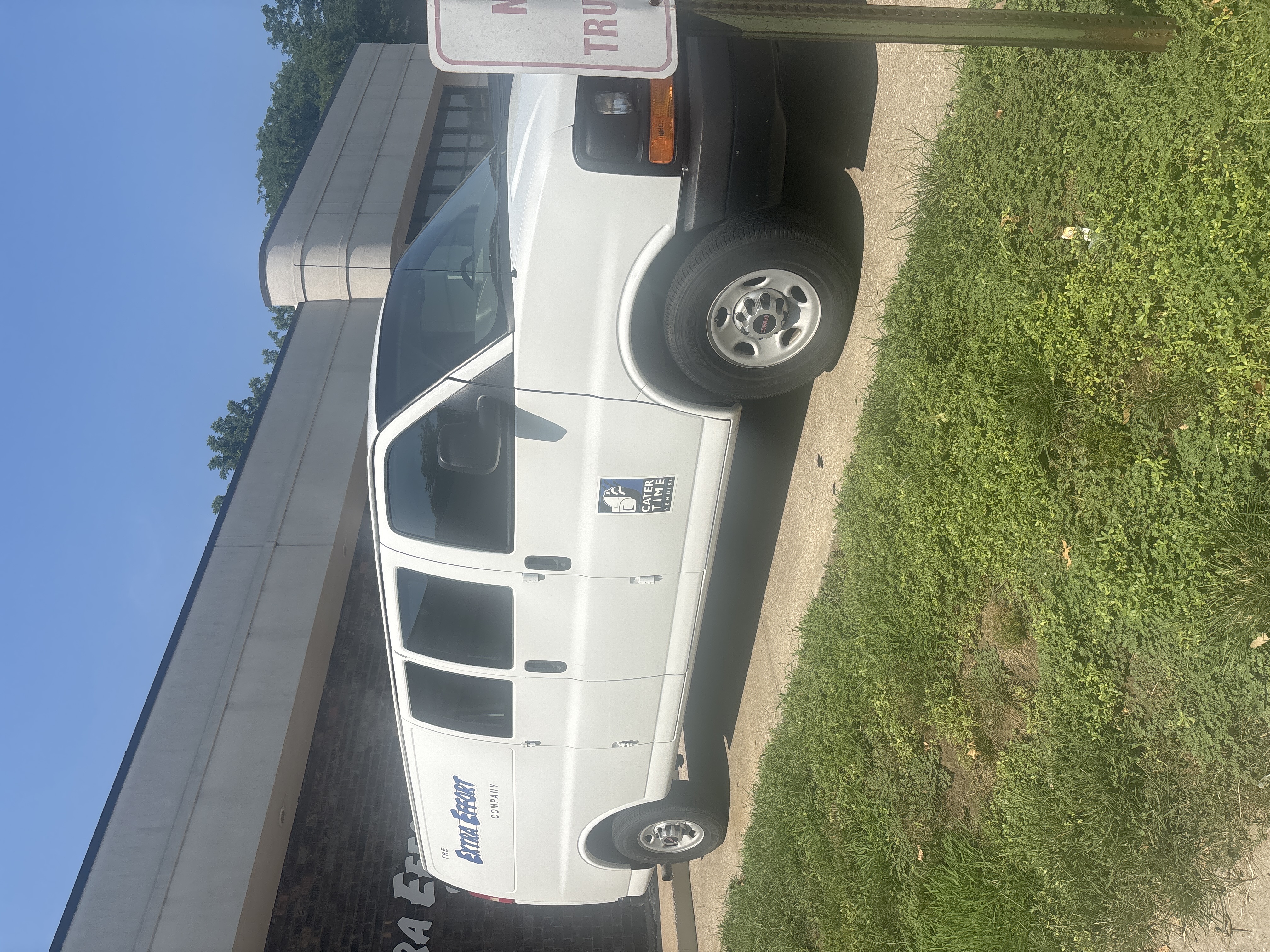 Used 2015 GMC Savana 2500 Extended RWD image 10