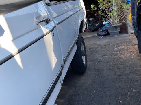 Used 1997 Ford F250 4x4 Regular Cab Heavy Duty image 17