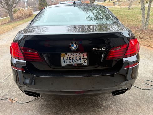 Used 2012 BMW 550i Sedan image 6