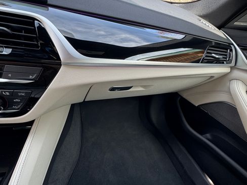 Used 2020 BMW 540i xDrive w/ Executive Package image 11