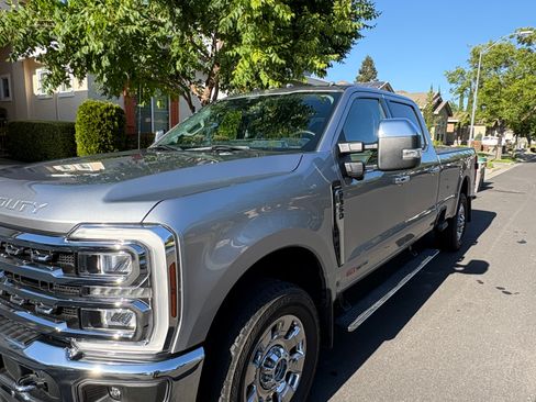 Used 2024 Ford F350 Lariat w/ Lariat Ultimate Package AWD/4WD image 2
