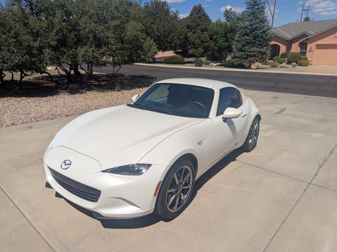 Used 2021 MAZDA MX-5 Miata RF Grand Touring RWD image 5
