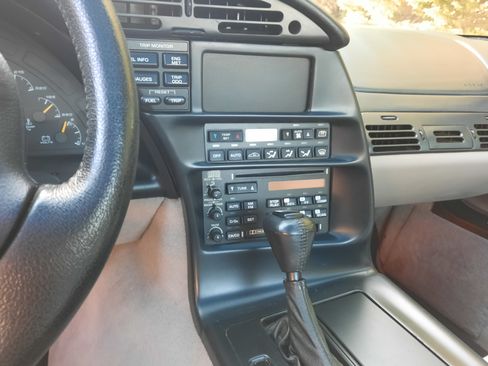 Used 1995 Chevrolet Corvette Coupe image 12