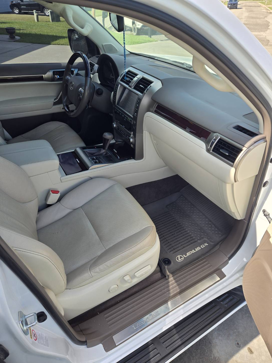 Used 2019 Lexus GX 460 Premium AWD/4WD image 10