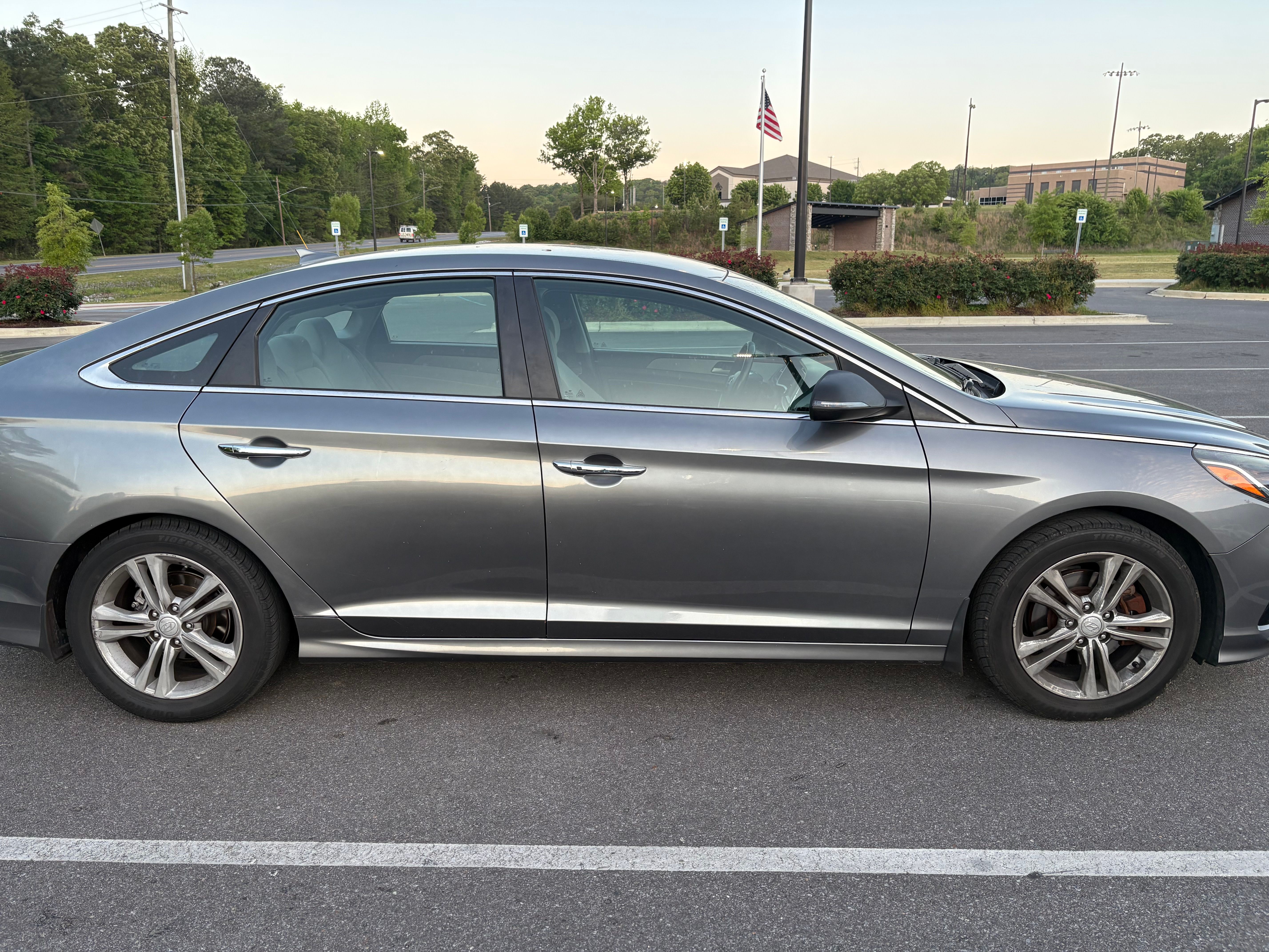 Used 2019 Hyundai Sonata SEL FWD image 2