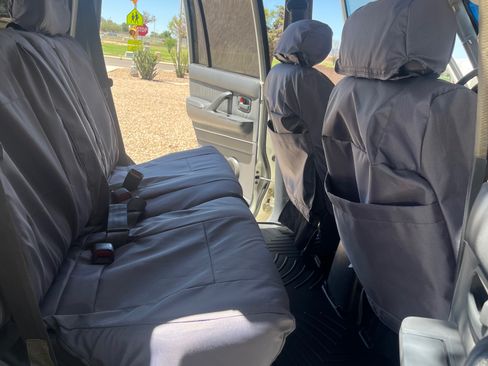 Used 1994 Toyota Land Cruiser image 11