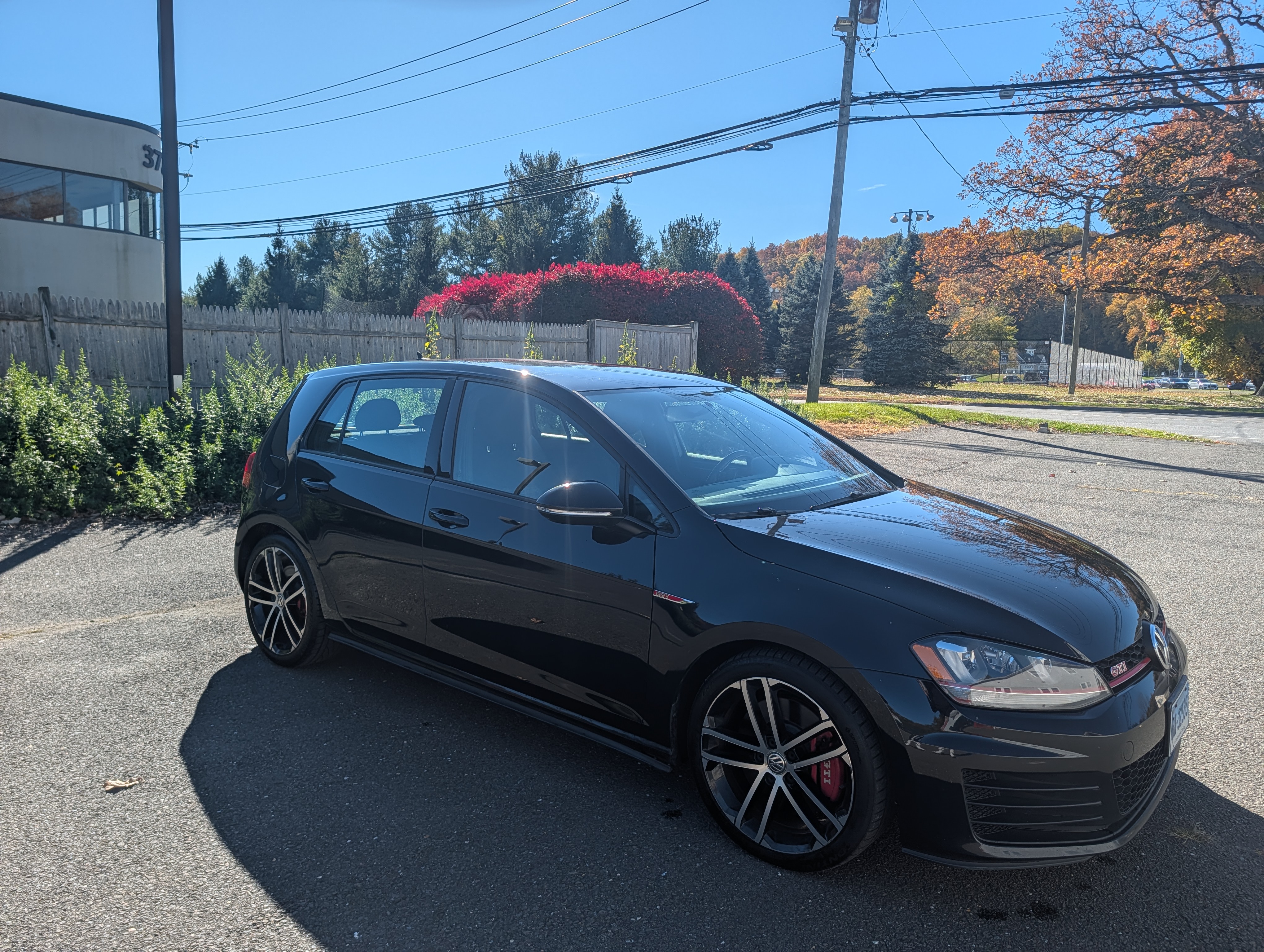 Used 2017 Volkswagen GTI Sport FWD image 9