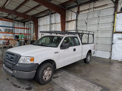 Used 2005 Ford F150 XL image 2
