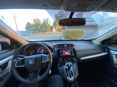 Used 2018 Honda CR-V LX image 5