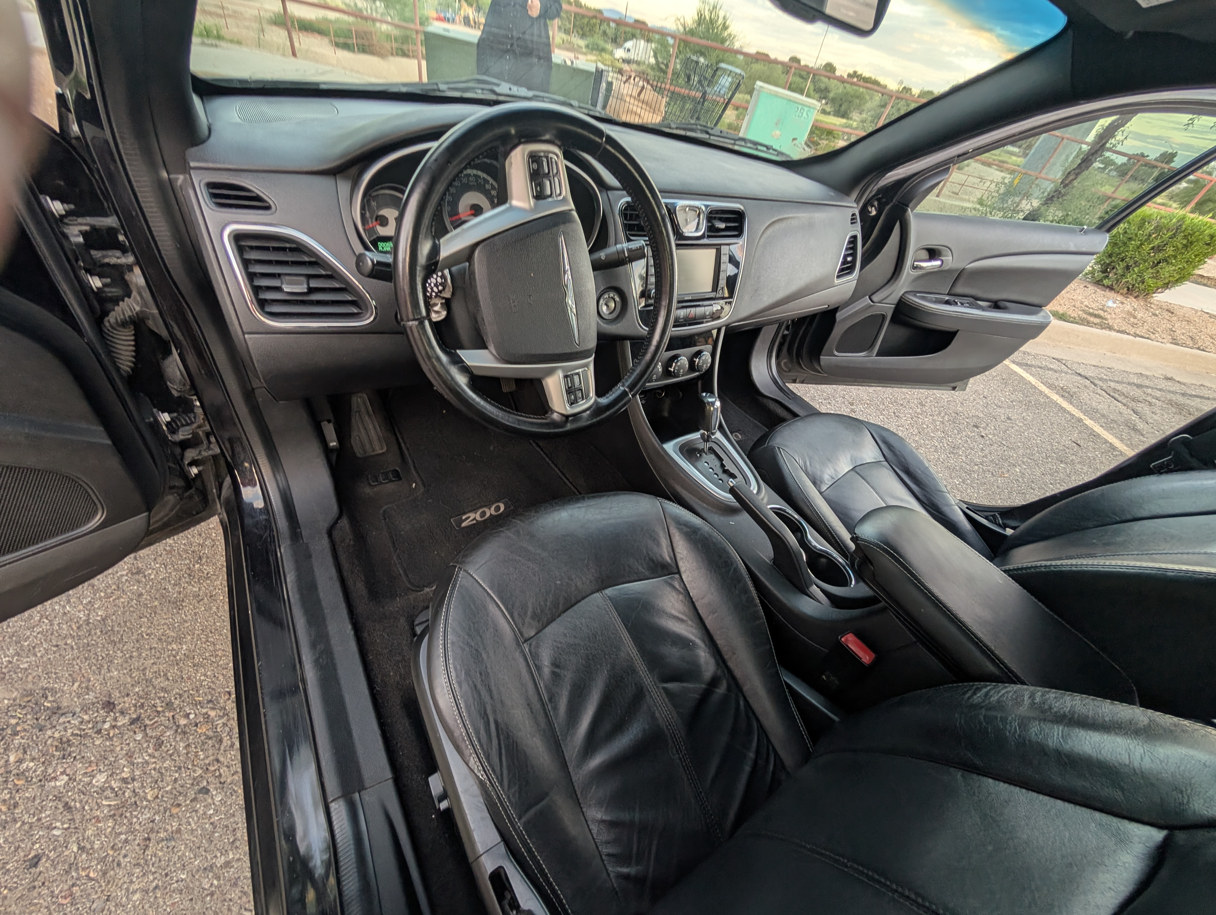 Used 2011 Chrysler 200 Limited FWD image 14