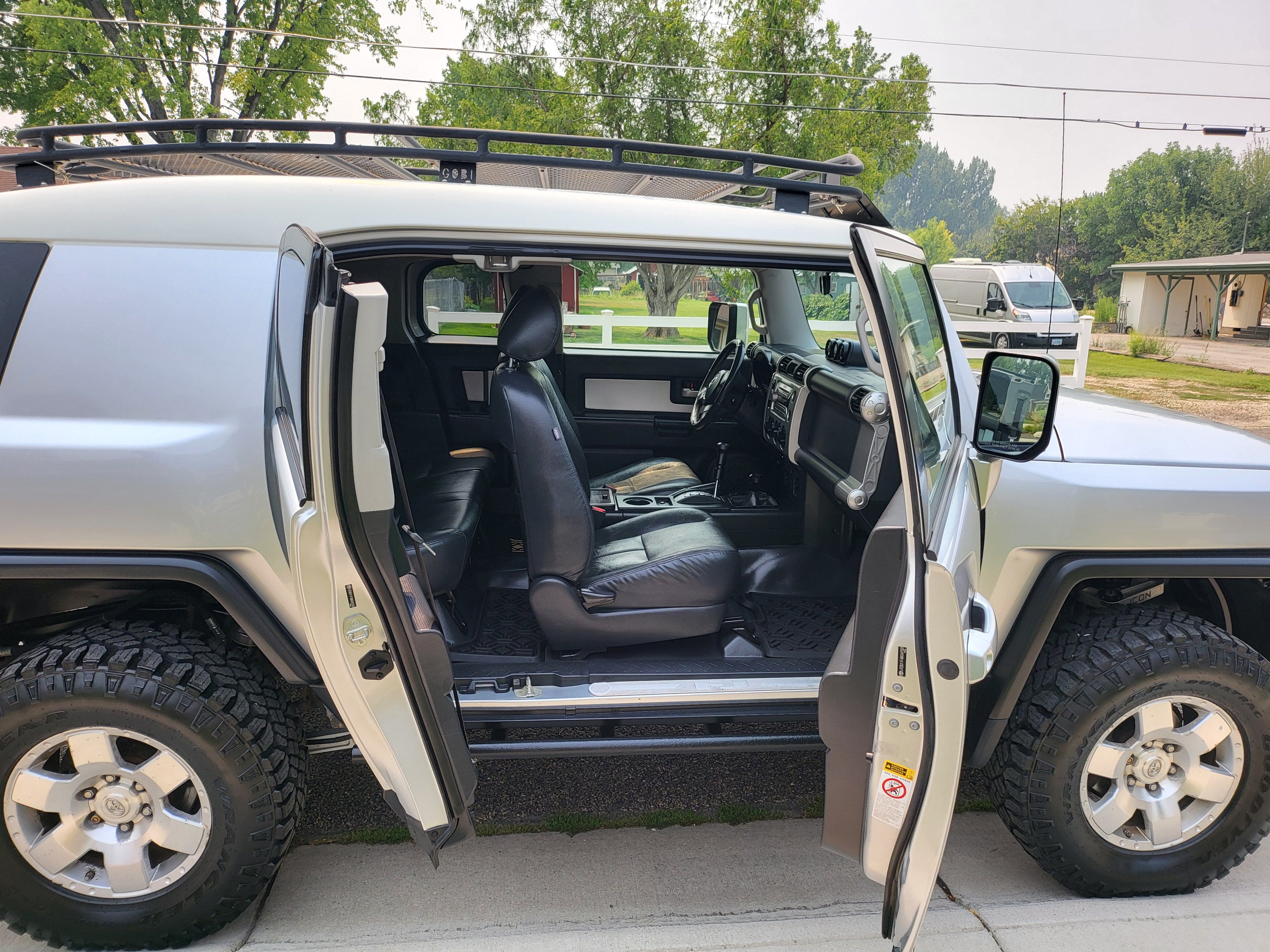 Used 2008 Toyota FJ Cruiser 4WD image 1