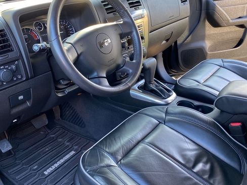 Used 2009 HUMMER H3T Luxury image 9