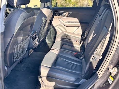 Used 2021 Audi Q7 3.0T Premium Plus w/ Premium Plus Package image 17