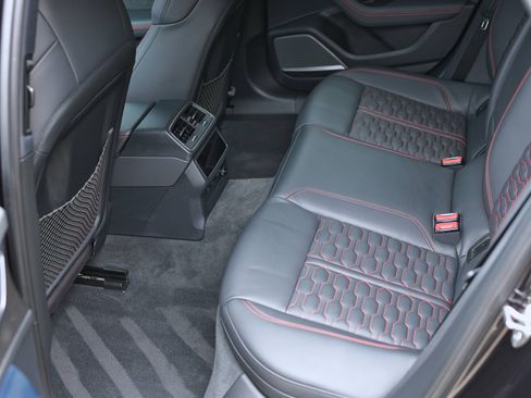 Used 2021 Audi RS 6 image 27