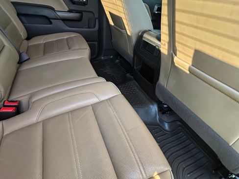 Used 2018 GMC Sierra 2500 Denali w/ Duramax Plus Package image 17