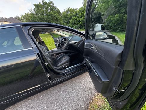 Used 2014 Lincoln MKZ Hybrid FWD image 13
