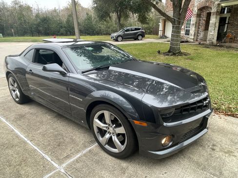 Used 2010 Chevrolet Camaro SS w/ RS Package image 5
