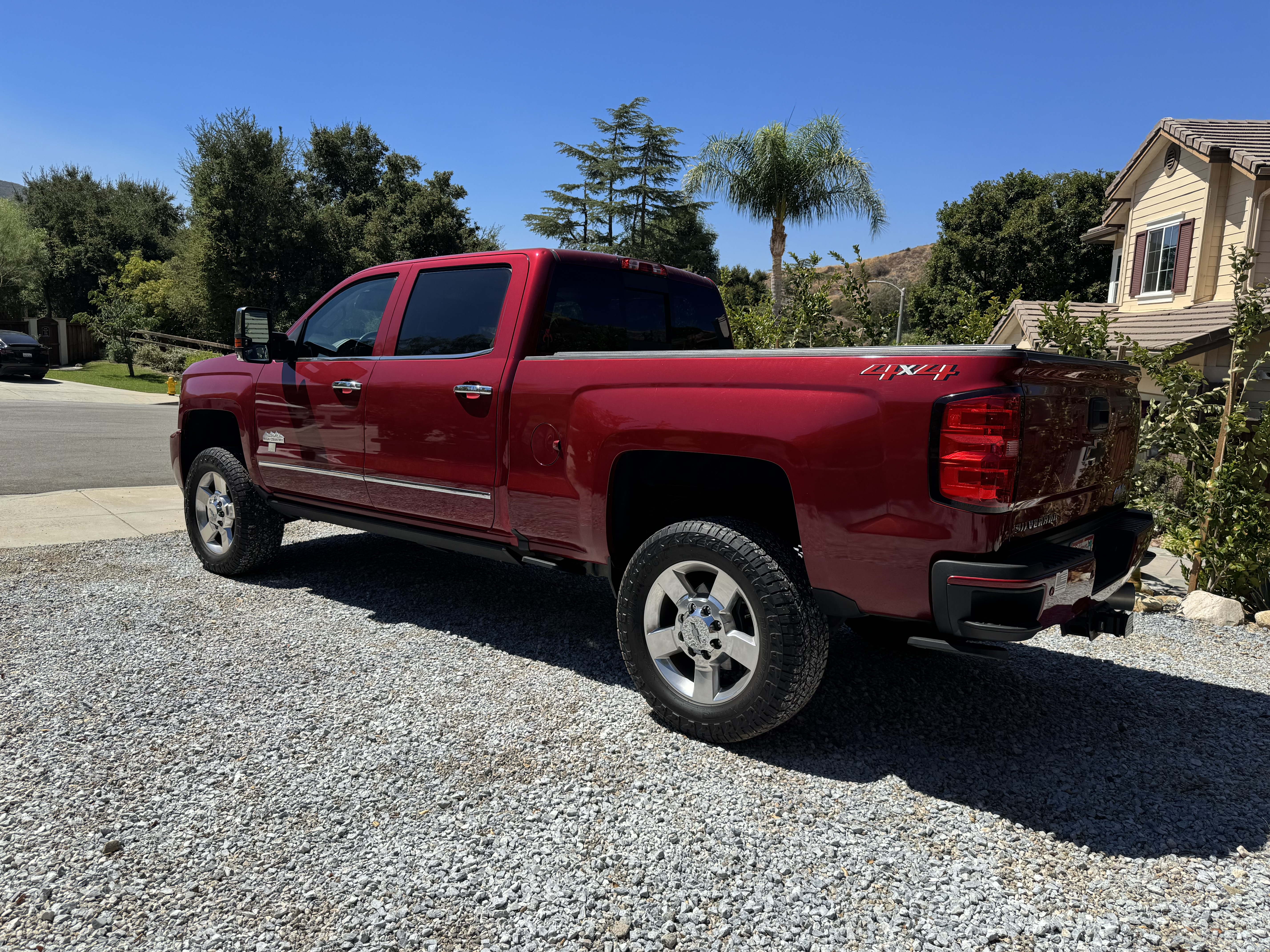 Used 2019 Chevrolet Silverado 2500 High Country w/ Duramax Plus Package AWD/4WD image 6