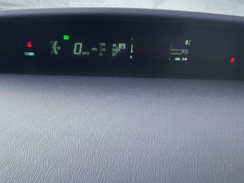 Used 2010 Toyota Prius Five image 9