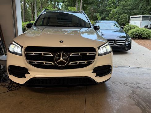 Used 2022 Mercedes-Benz GLS 450 4MATIC image 21