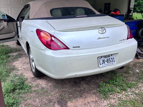 Used 2004 Toyota Solara SLE FWD image 4