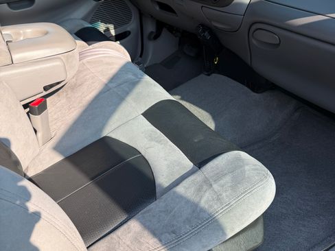 Used 1999 Ford F150 Lightning RWD image 17
