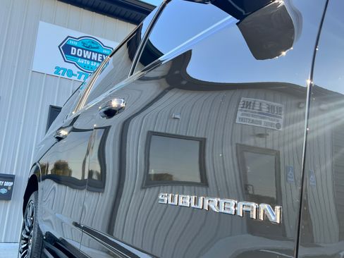 Used 2025 Chevrolet Suburban High Country AWD/4WD image 5