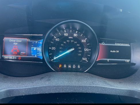 Used 2018 Ford Explorer Limited image 10