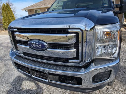 Used 2013 Ford F250 XLT w/ XLT Interior Pkg image 1