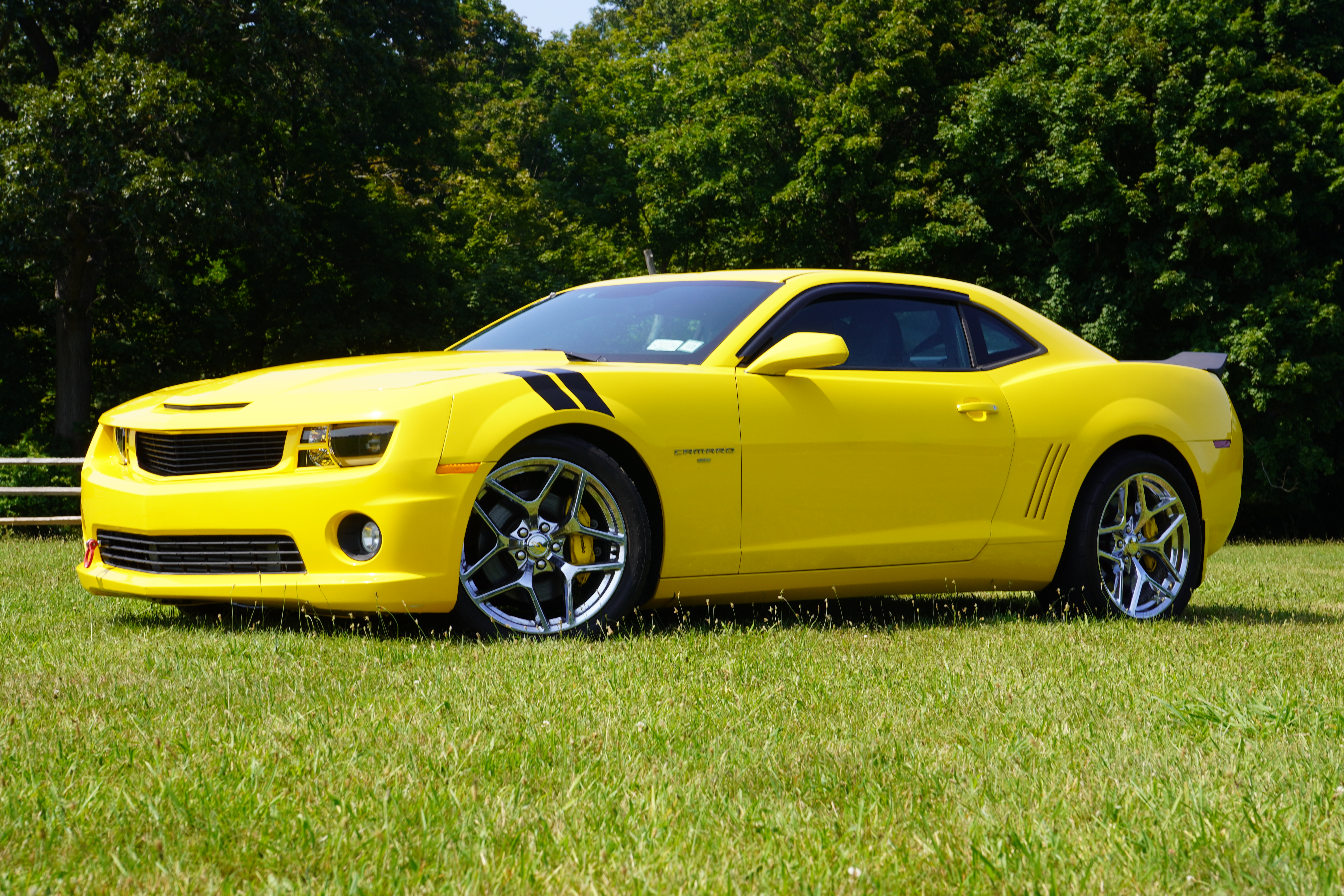 Used 2013 Chevrolet Camaro SS RWD image 9