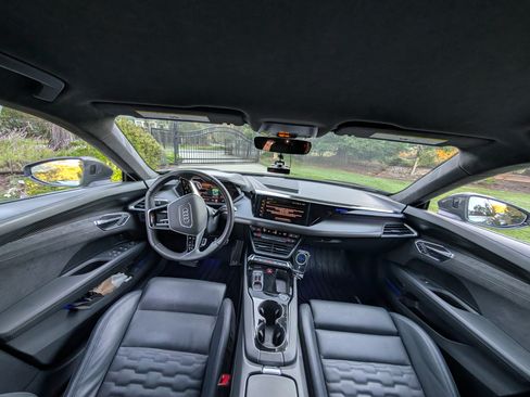 Used 2023 Audi RS e-tron GT w/ Carbon Performance Package image 9