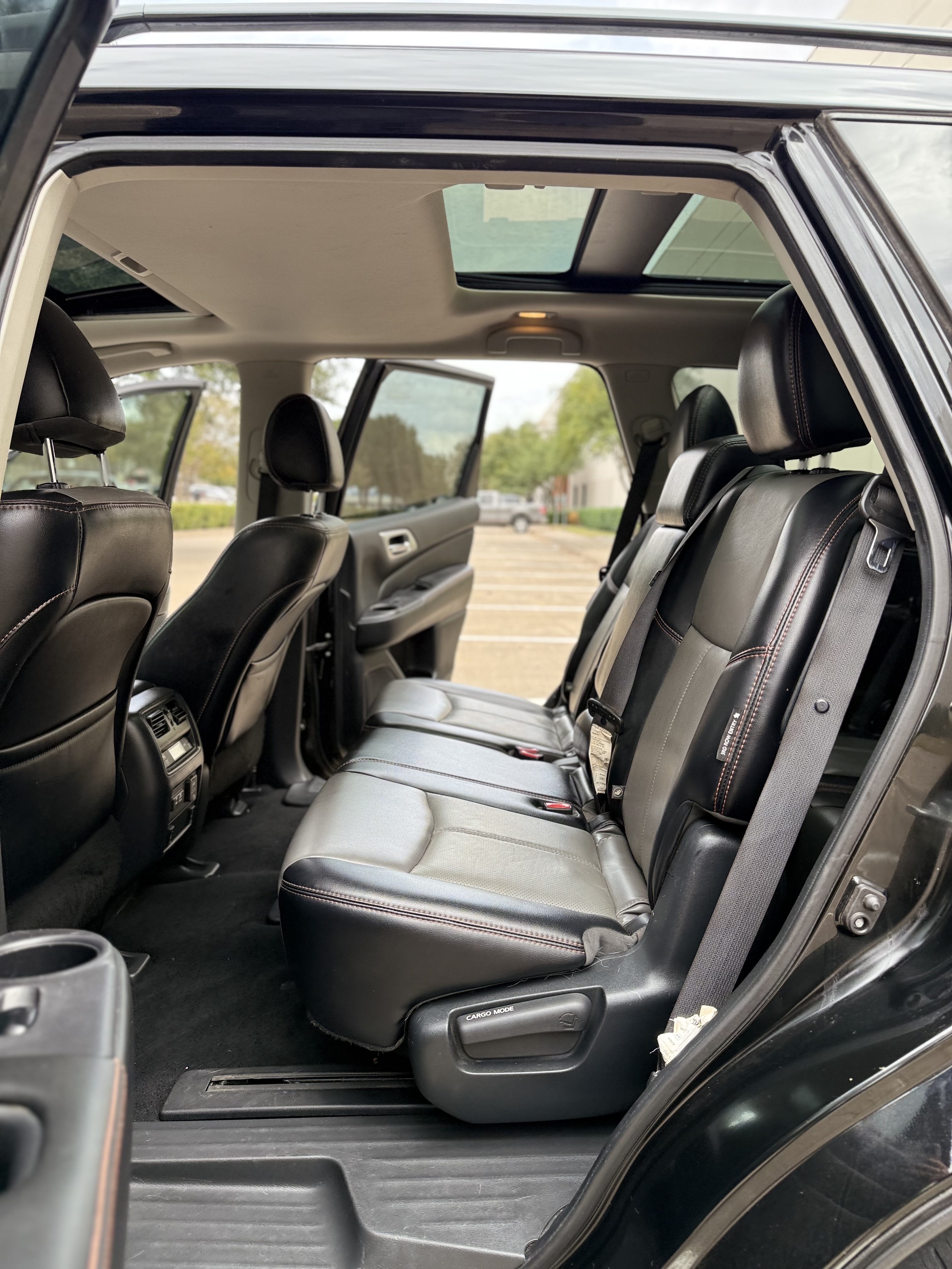 Used 2020 Nissan Pathfinder SL FWD image 14
