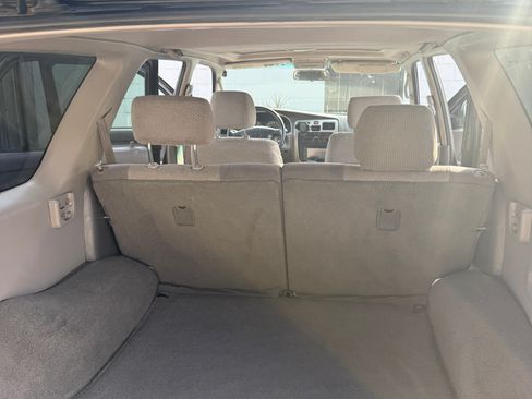 Used 2002 Toyota 4Runner SR5 image 10