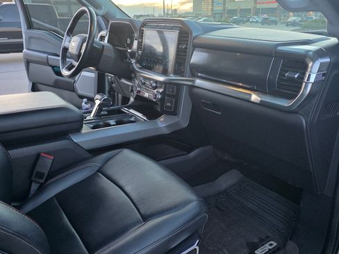 Used 2022 Ford F150 Lariat w/ Max Trailer Tow Package image 15