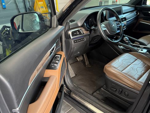 Used 2020 Kia Telluride SX w/ SX Prestige Package image 14