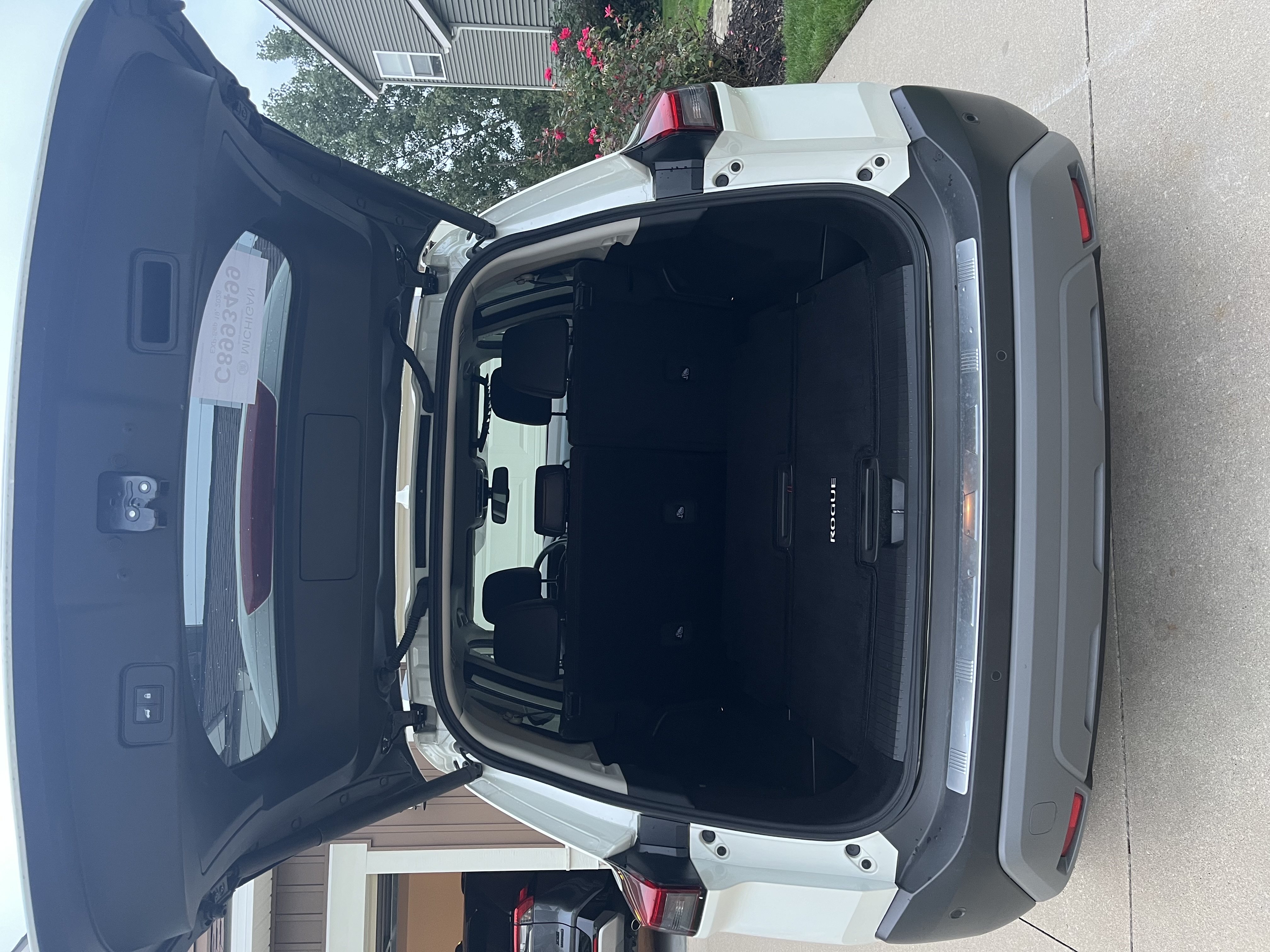 Used 2021 Nissan Rogue SL AWD/4WD image 6