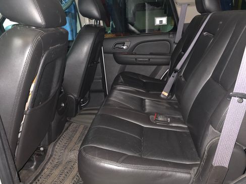 Used 2011 GMC Yukon SLT image 11