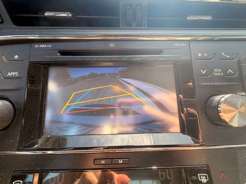 Used 2016 Toyota Avalon Limited w/ Toyota Safety Sense Package FWD image 12