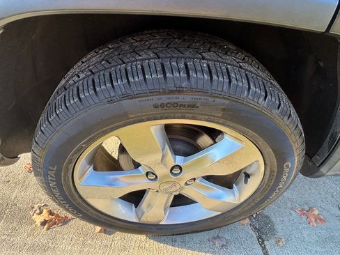 Used 2012 Jeep Grand Cherokee Limited w/ Luxury Group II image 13