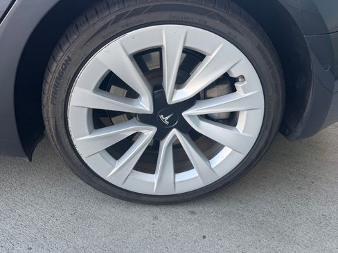 Used 2021 Tesla Model 3 Standard Range Plus RWD image 9