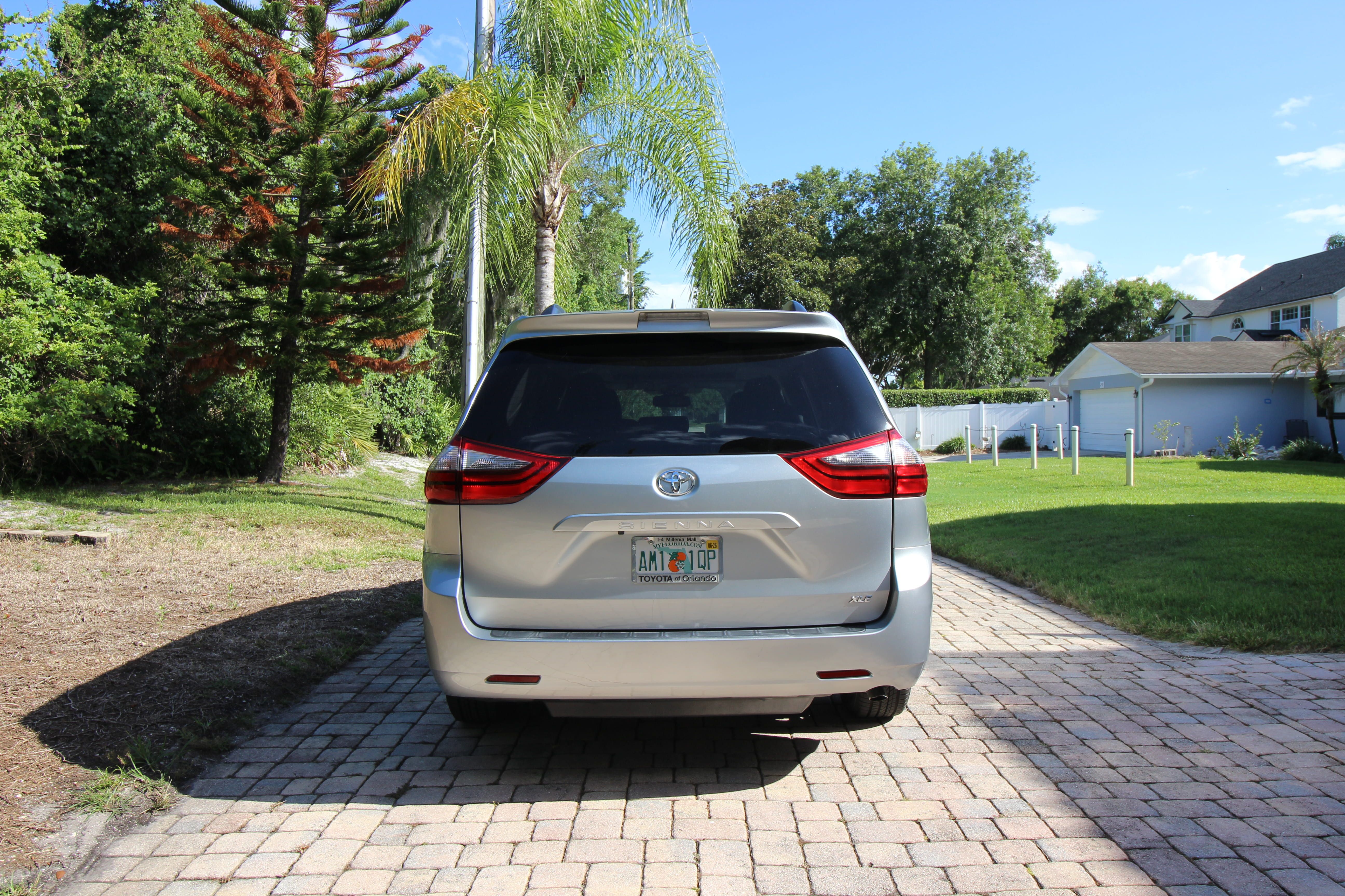 Used 2020 Toyota Sienna XLE FWD image 5