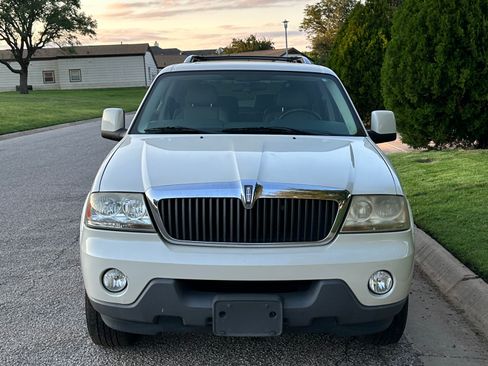 Used 2003 Lincoln Aviator AWD image 4