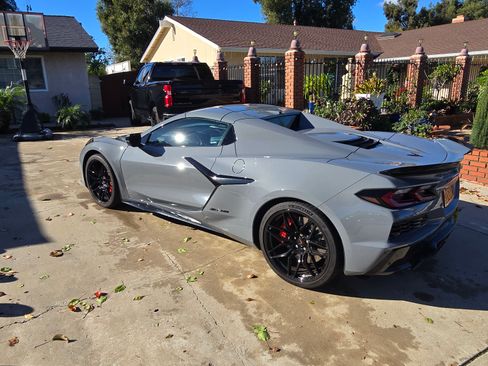 Used 2025 Chevrolet Corvette Z06 w/ Stealth Interior Trim Package image 5