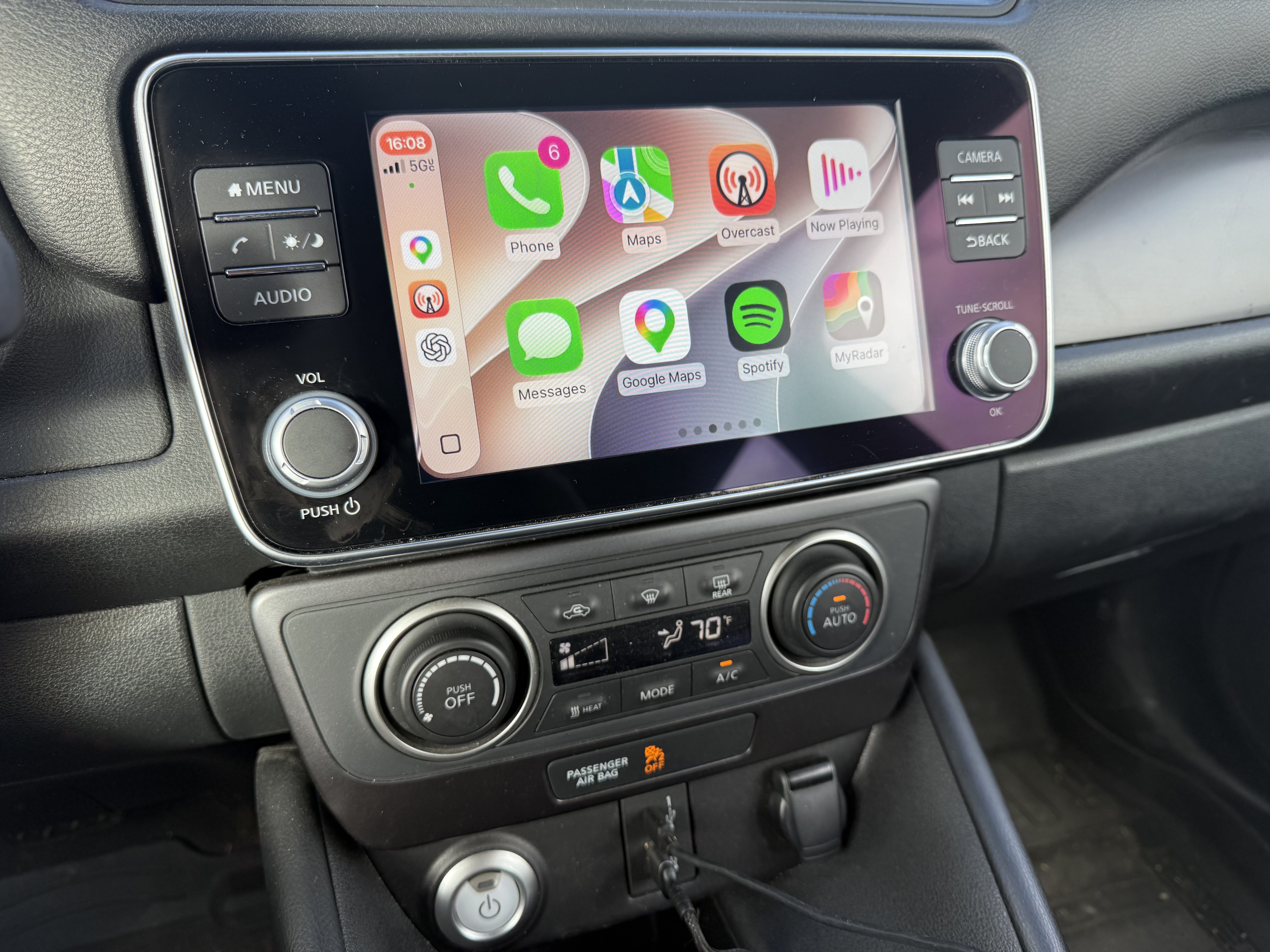 Used 2025 Nissan Leaf S FWD image 6