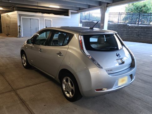 Used 2012 Nissan Leaf SL image 5